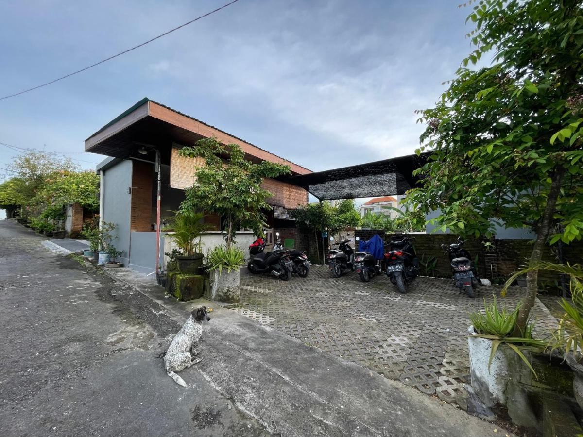 Belimbing Guest House Canggu Екстериор снимка