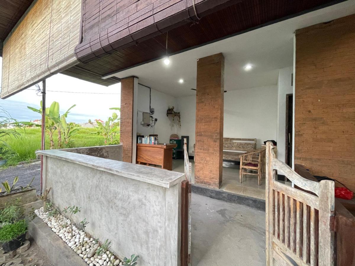 Belimbing Guest House Canggu Екстериор снимка
