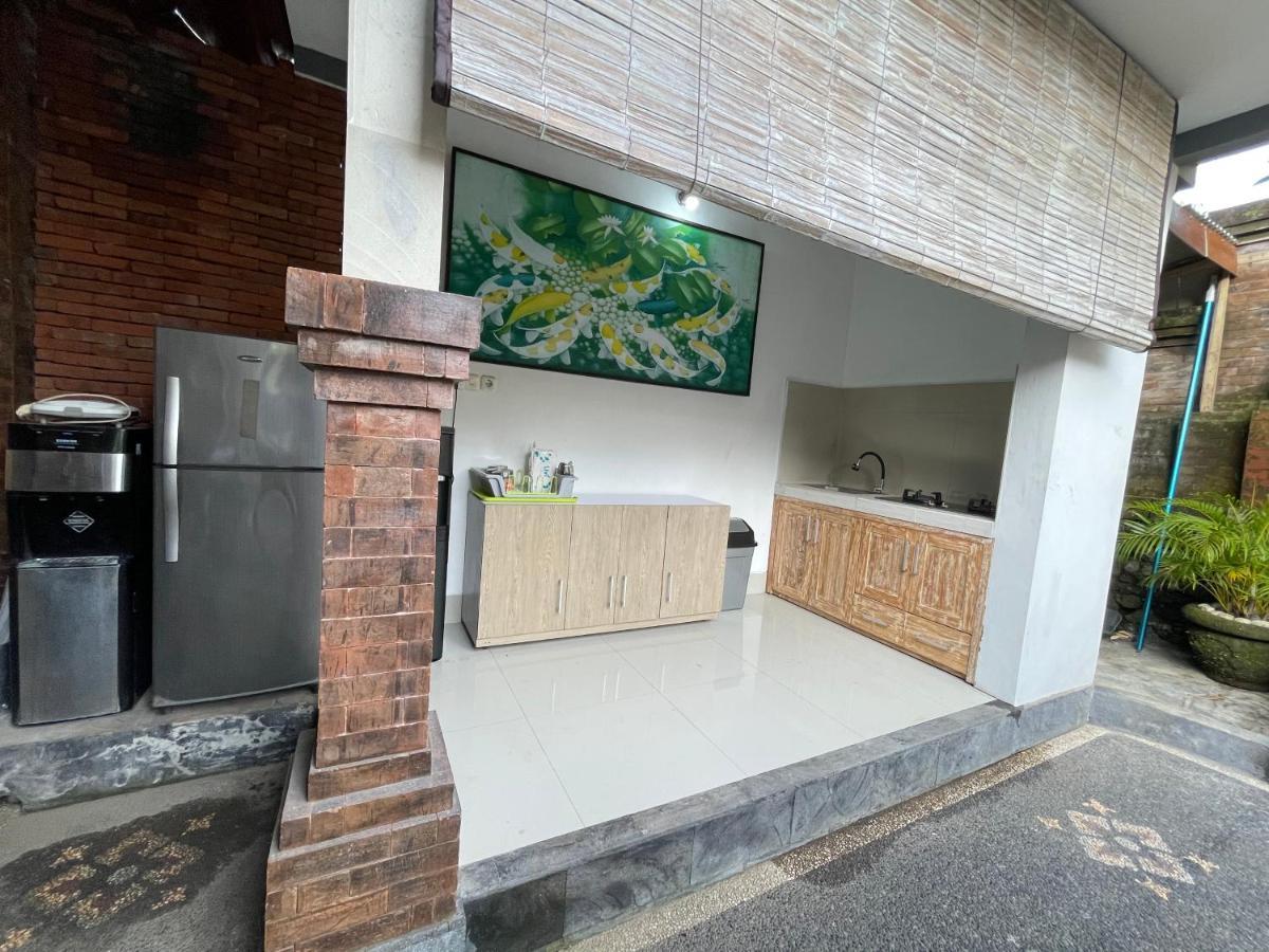Belimbing Guest House Canggu Екстериор снимка