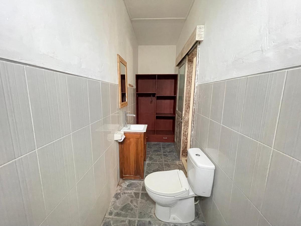 Belimbing Guest House Canggu Екстериор снимка